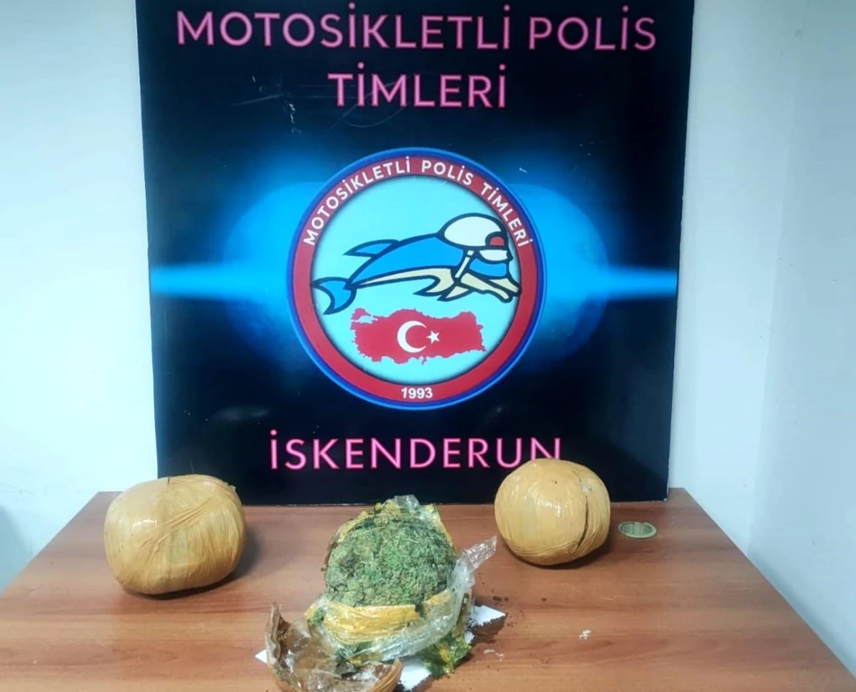 iskenderunda-3-kilogram-esrar-ele-gecirildi-4NkyDpzV.jpg