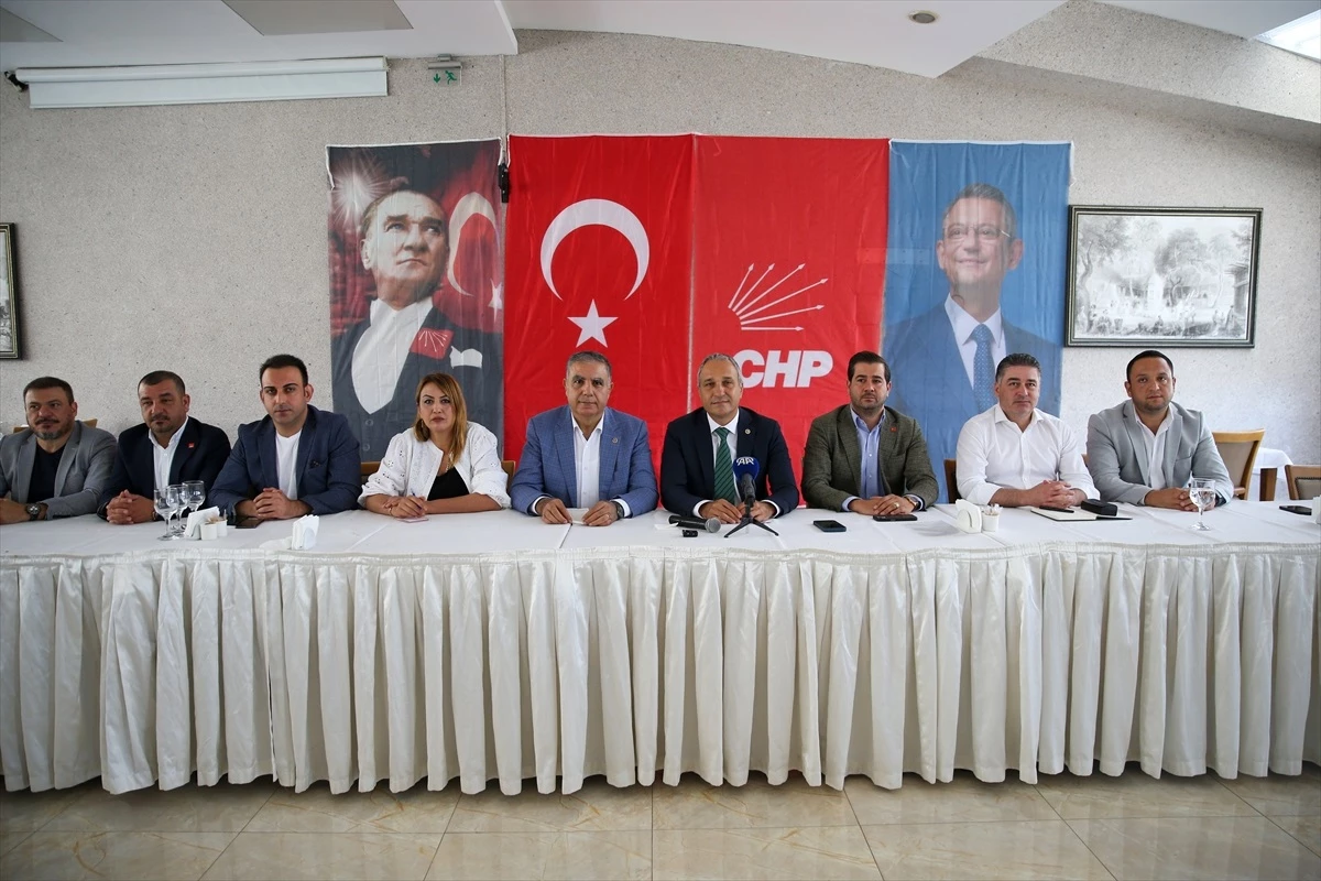 chp-genel-lider-yardimcisi-suat-ozcagdas-hatayda-ziyaretlerde-bulundu-2Z52NSst.jpg