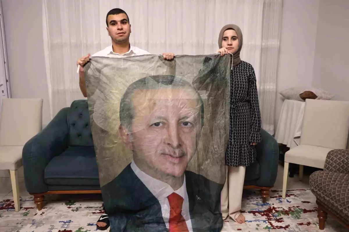 gorme-engelli-kardeslerin-hayali-sesine-asik-olduklari-cumhurbaskani-erdogan-ile-tanisabilmek-6lB516Tv.jpg